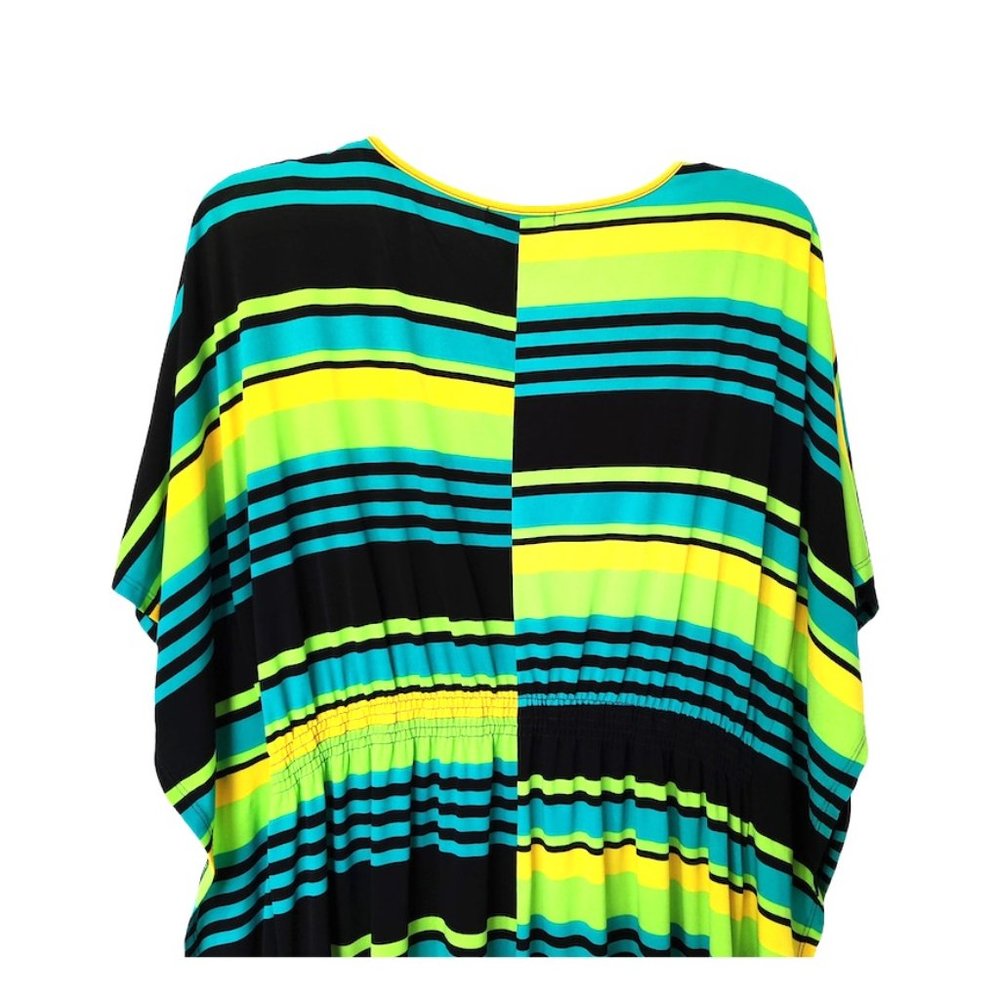 Intriguing Threads Dress - Picture 4 of 7